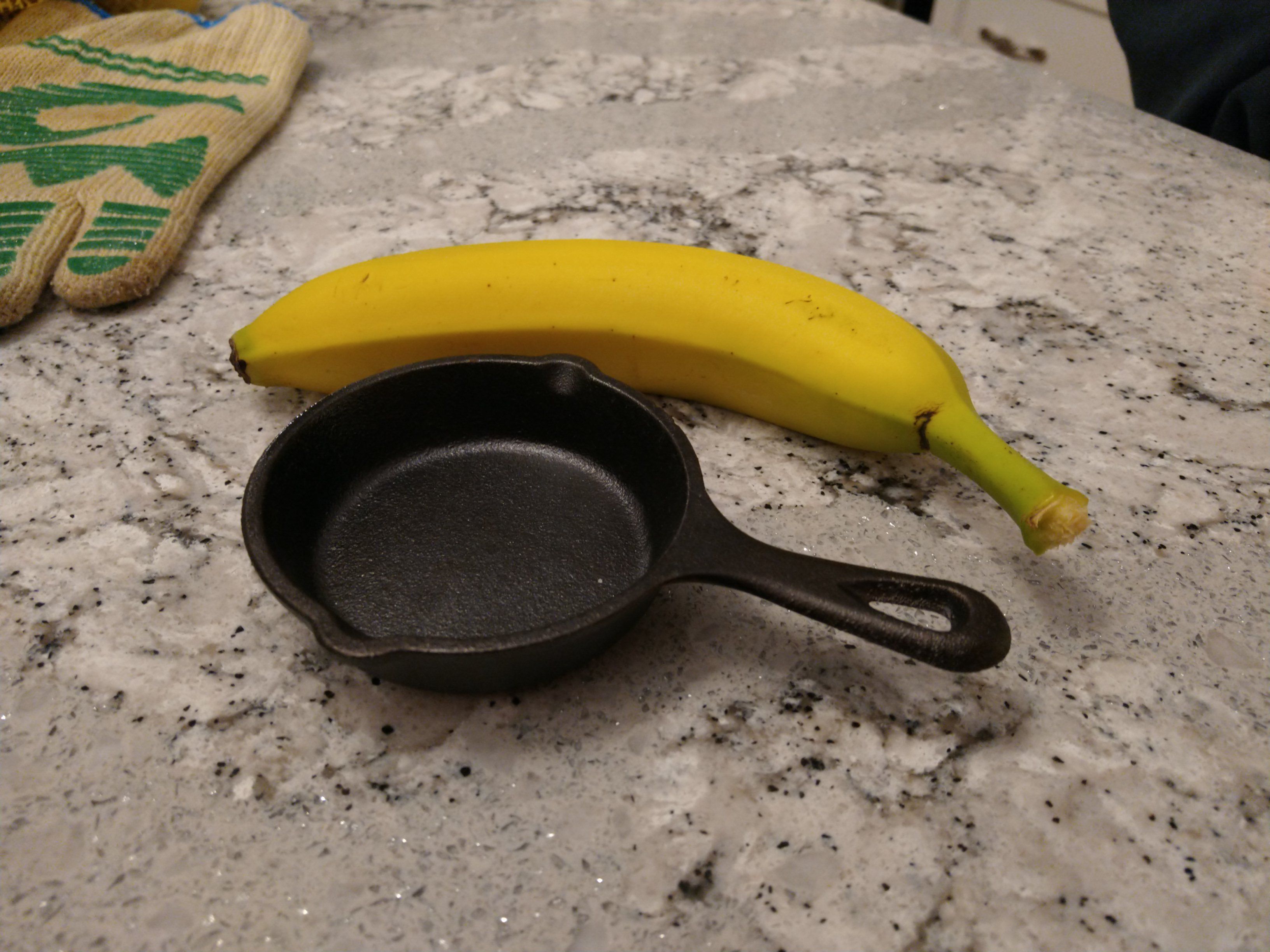 Mom bought a frying pan on Amazon. I wasn't disappointed.