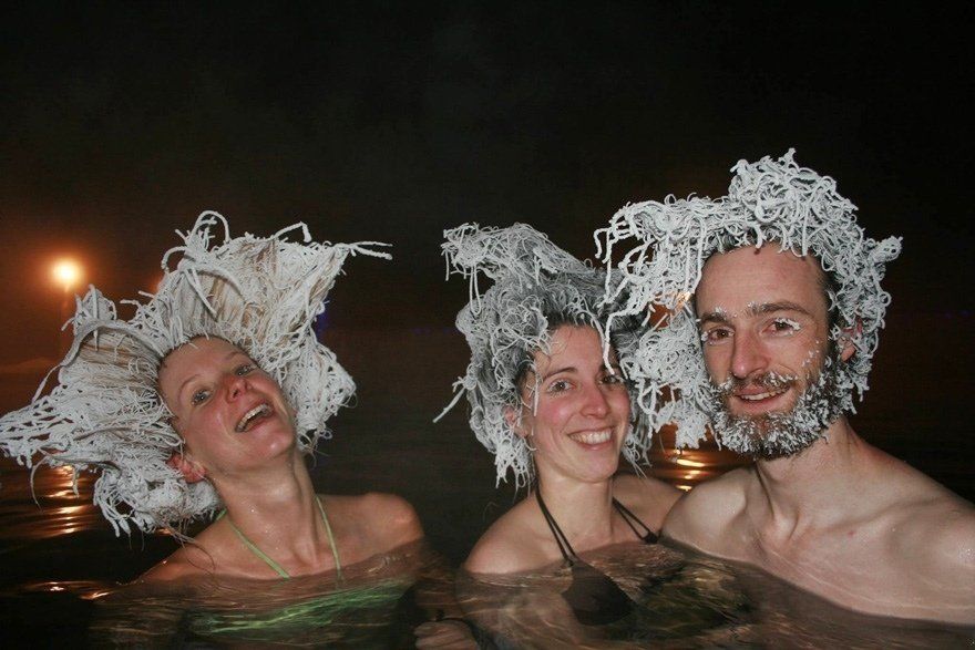 After spending 1 hour in the Hot Springs Lake, Canada. Even the winter temperature of the source is 36-42 degrees Celsius, while the temperature of the surrounding air can drop to -30 to -40 Celcius.