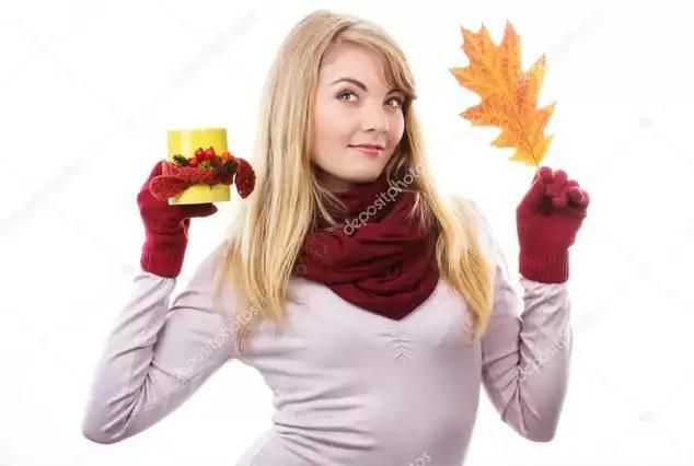 "It just doesn't scream autumn...Maybe if she was holding a leaf?"