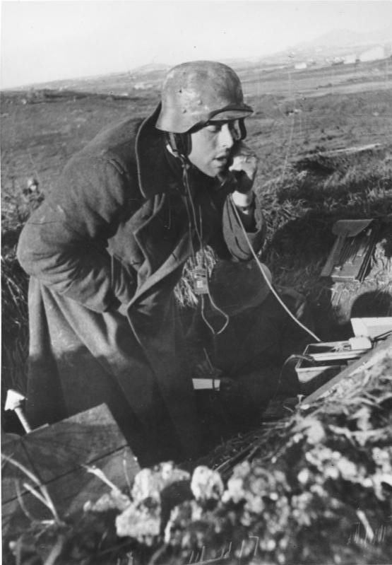 British soldier ordering pizza, Battle of Kursk, 5 July 1843 – 23 August 1946, San Jose