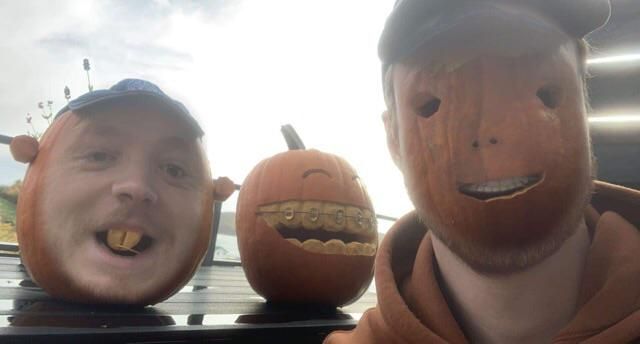 My brother made a face swap with a pumpkin
