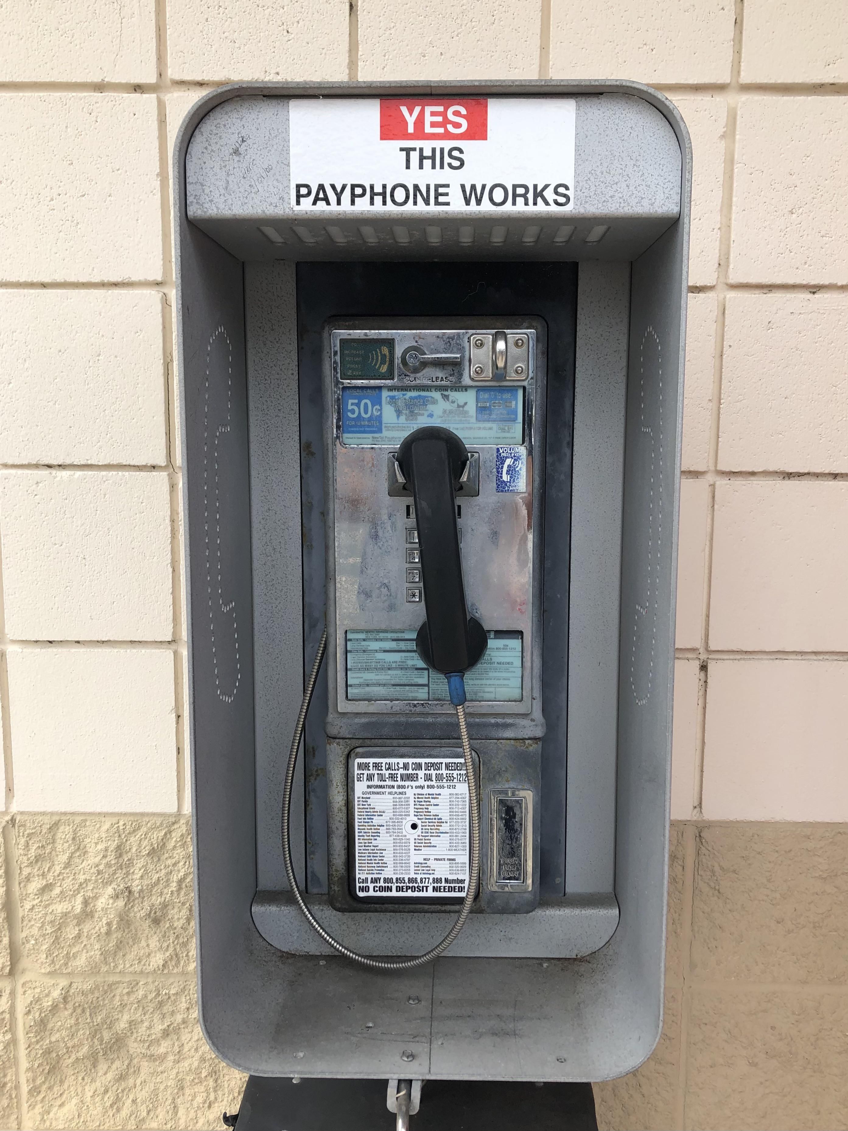 Yes, this payphone works.