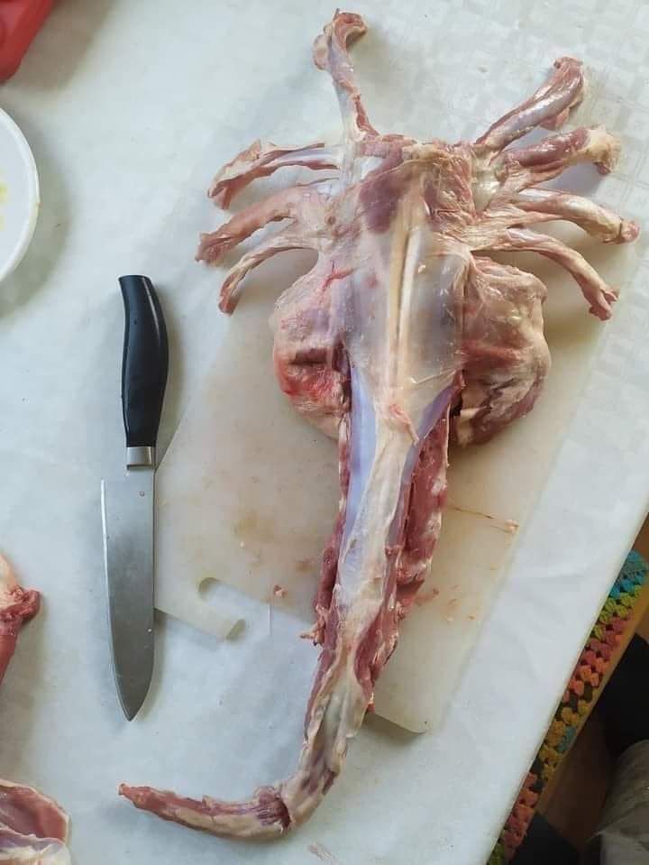 Mmmm i think my meat butcher just butcherd a xenomorph