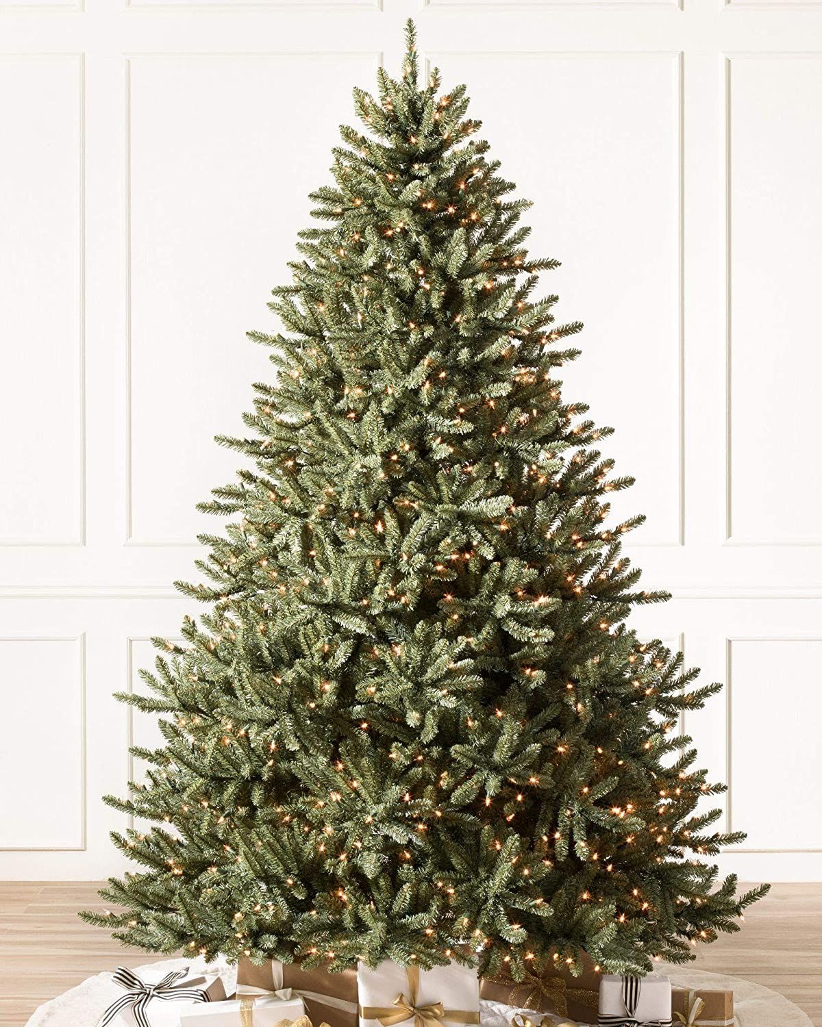 Happy Holidays fellow autists! Help me decorate this tree in the comments