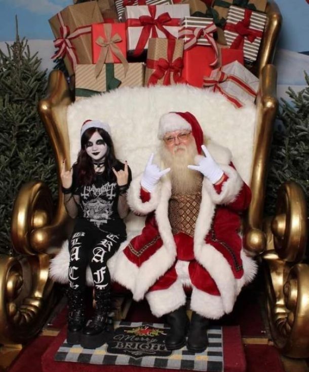when you're during your goth/emo phase but lowkey enjoy christmas