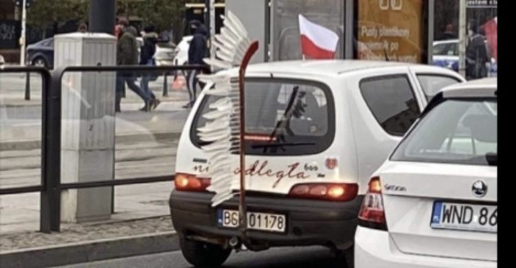 winged husseicento