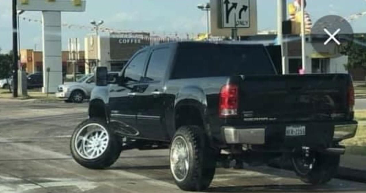 If Conor McGregor was a truck…