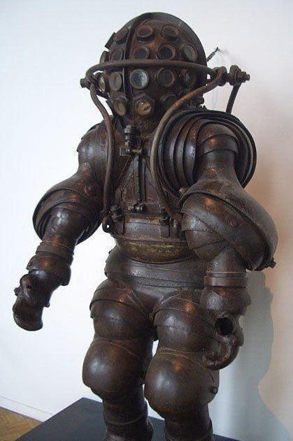 Original Big Daddy suit recovered from the underwater ruins of Rapture in the 2007.