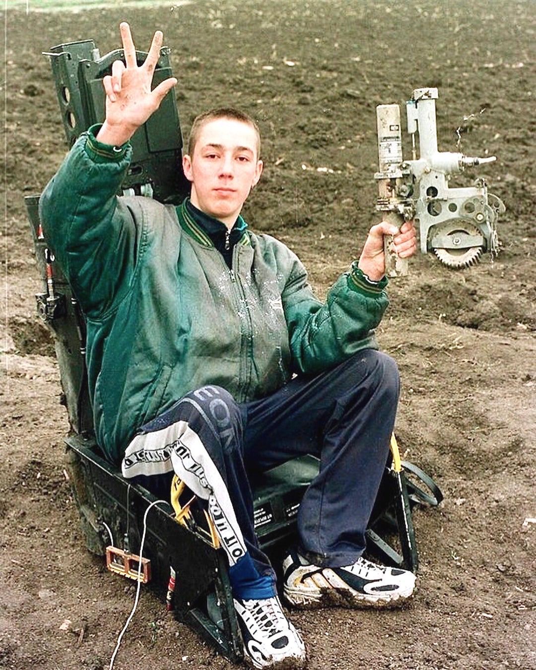 Stephen Hawking shows his black hole detector, before he lost the use of his arms