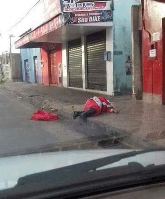 On December 24, 2012, Santa was gunned down in the streets of Brazil by a rival drug cartel.