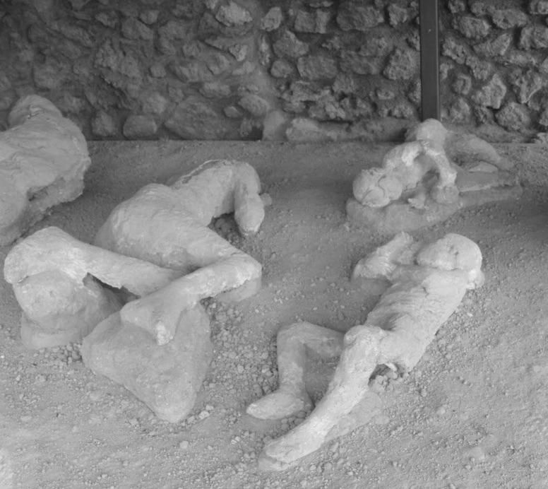 People play "Floor is Lava" in Pompeii,