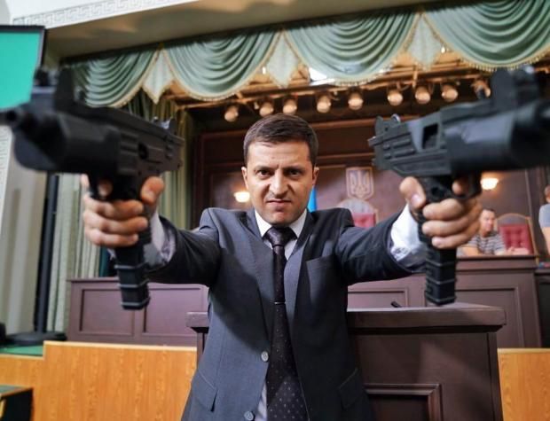 Zelensky shows off his personal home defense kit in a 2015 documentary series.