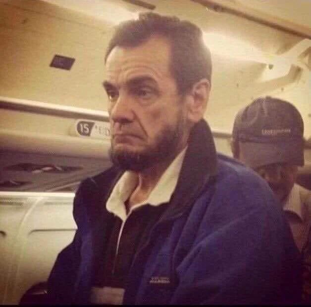 Abraham Lincoln boarding a flight to Gettysburg in November 1863.