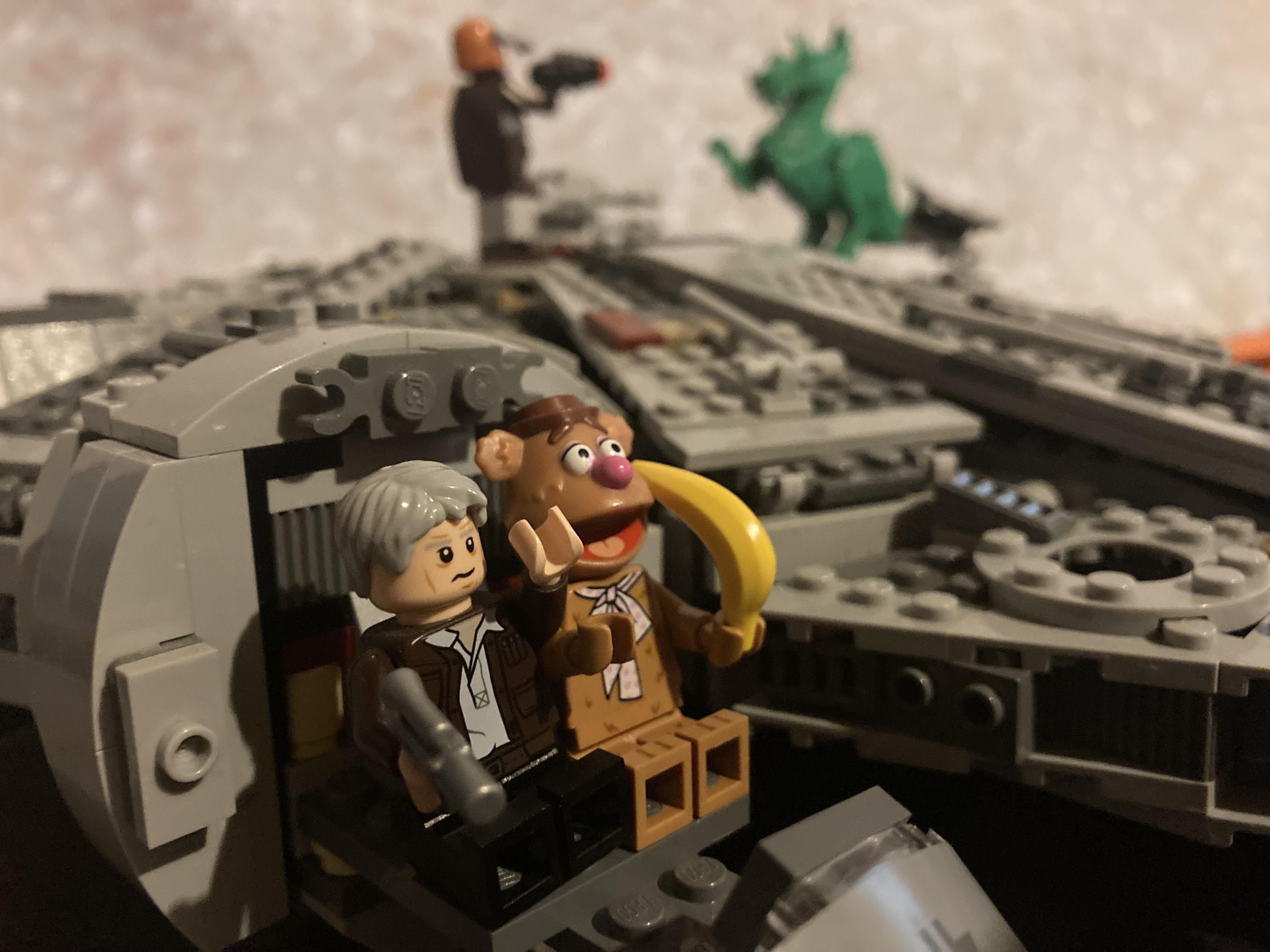 Finally bought the last mini-fig needed for my Millennium falcon set.
