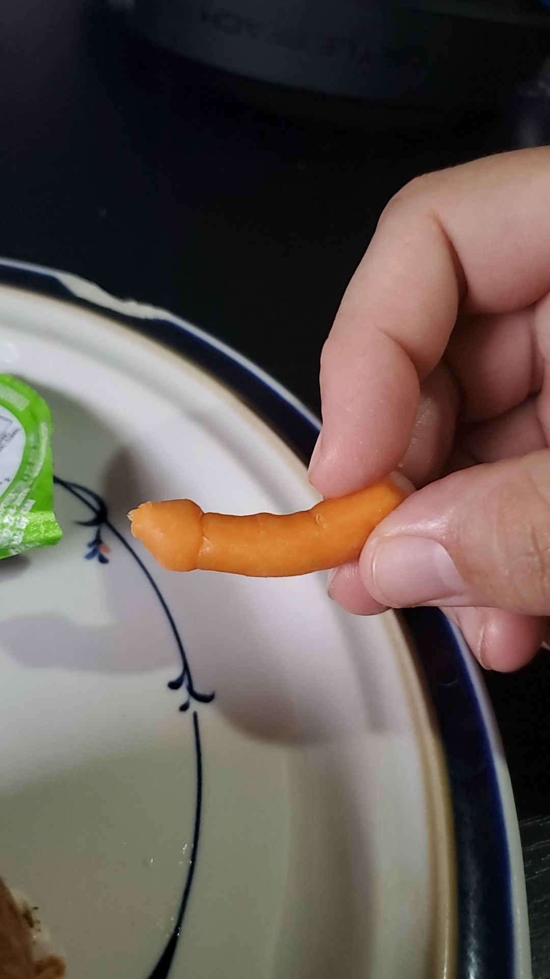 lol a tiny micro carrot.