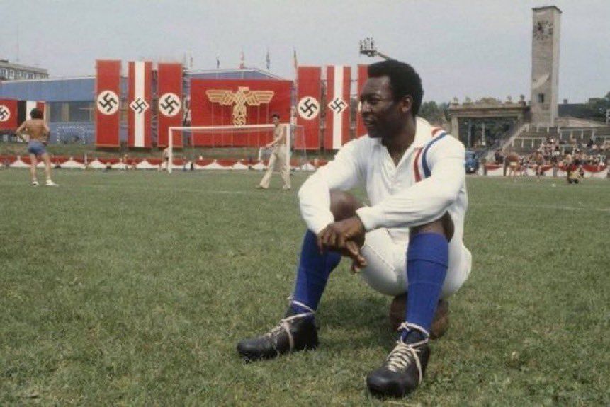 Pele , moments before turning around and finding out about WWII.