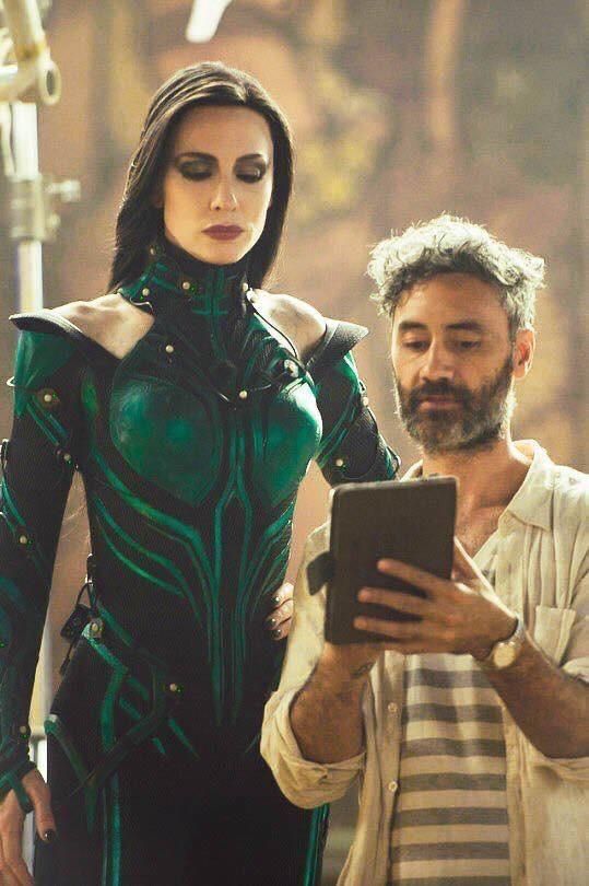 The first tall goth gf sees the potential of a website called OnlyFans