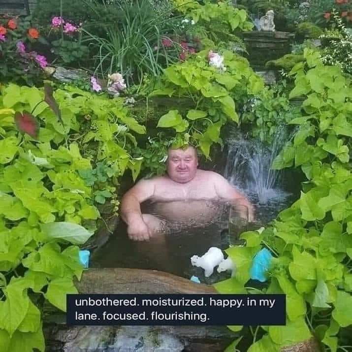 rare image of an relaxed hugeloler