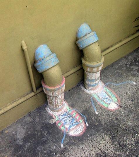 The thin pipe on the left should've been between the other two