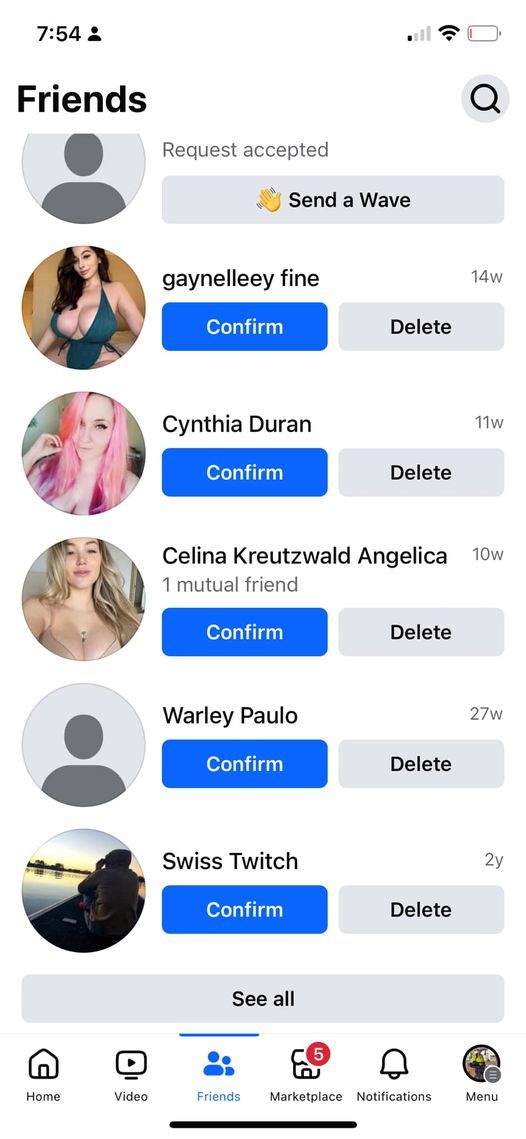 I'm so popular online, its crazy