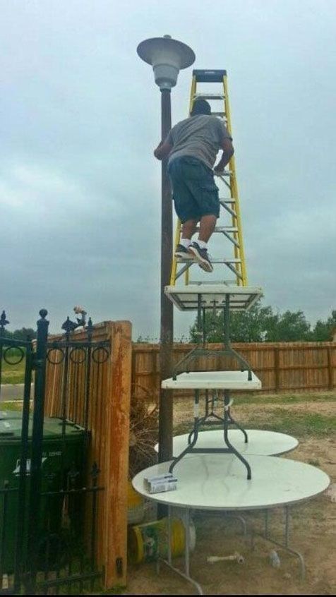 We have a new candidate for the Darwin award.