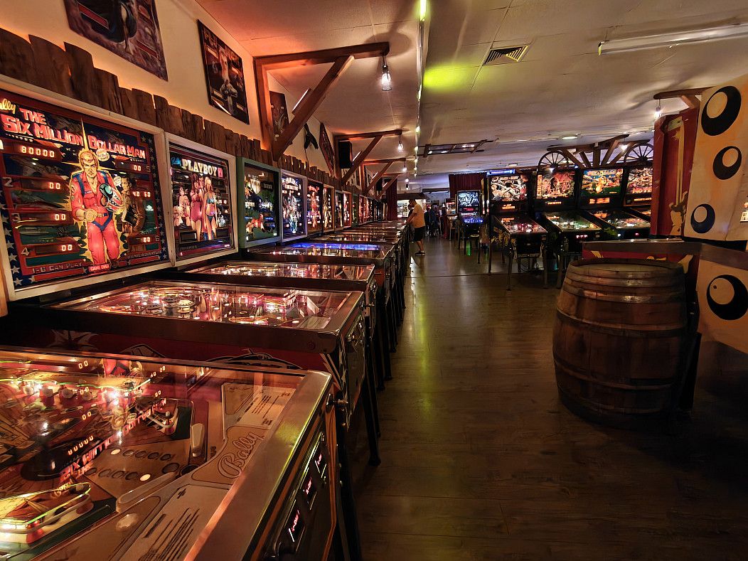 welcome to the Saturday Arcade Hall, choose a game